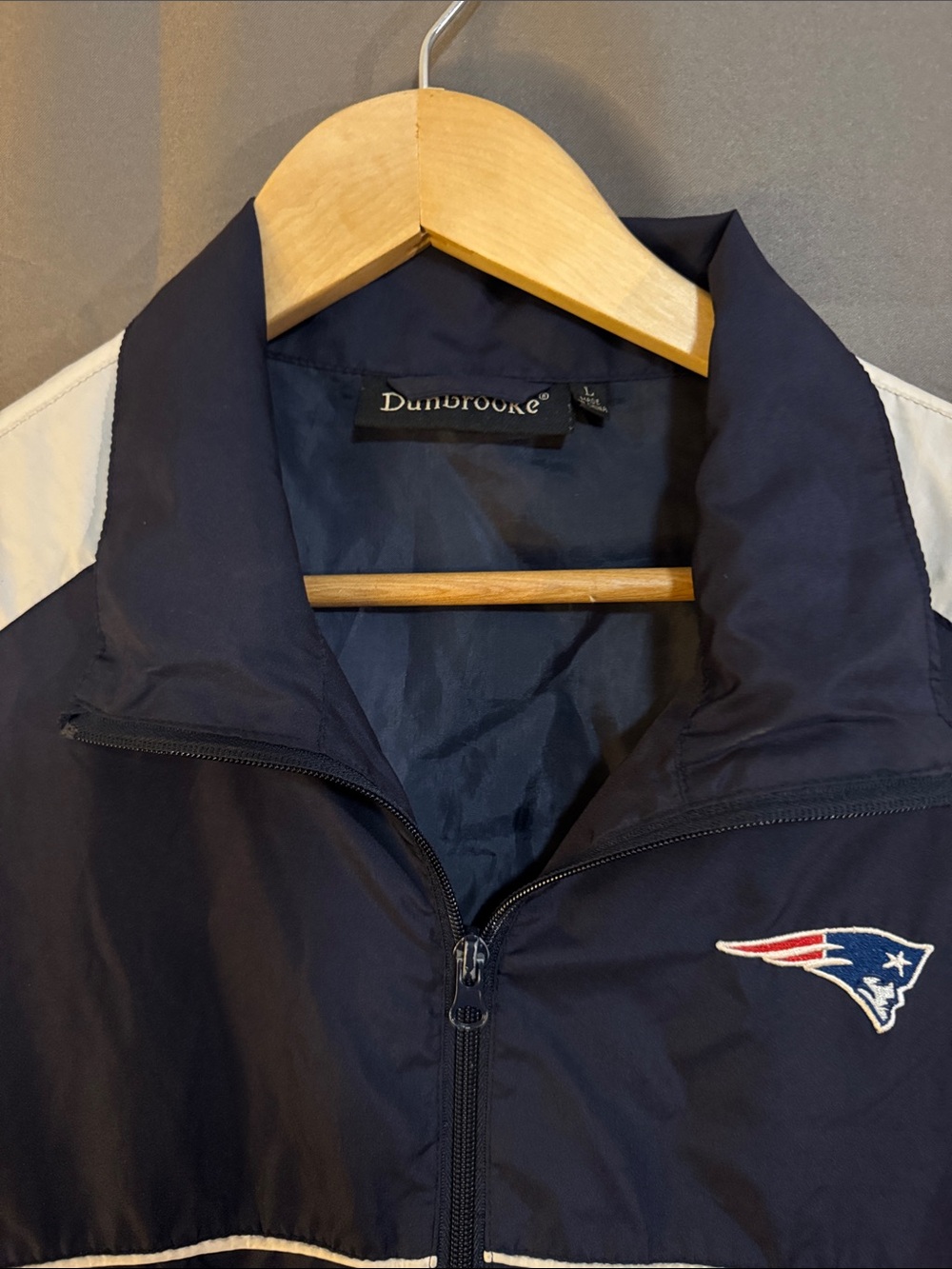 Dunbrooke Navy and White New England Patriots Windbreaker Jacket - Picture 2 of 4